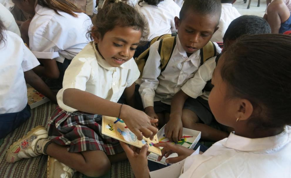 Children in Grade 1 inspired to learn by peer mentors in Timor-Leste